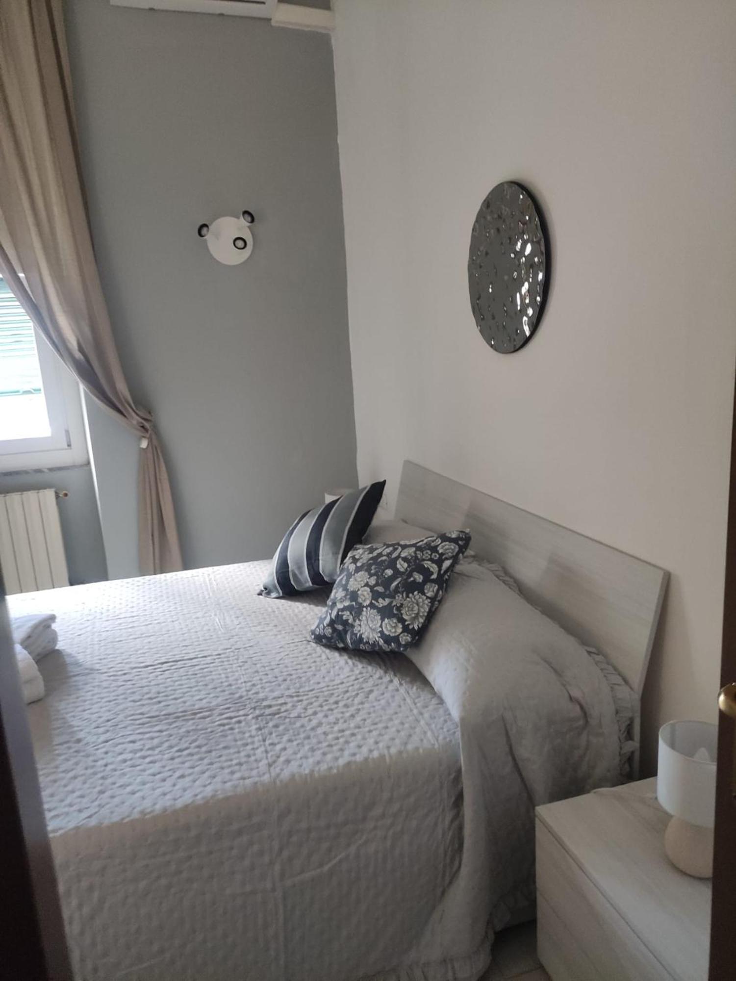Traveller House Apartment ลาสเปเซีย ภายนอก รูปภาพ